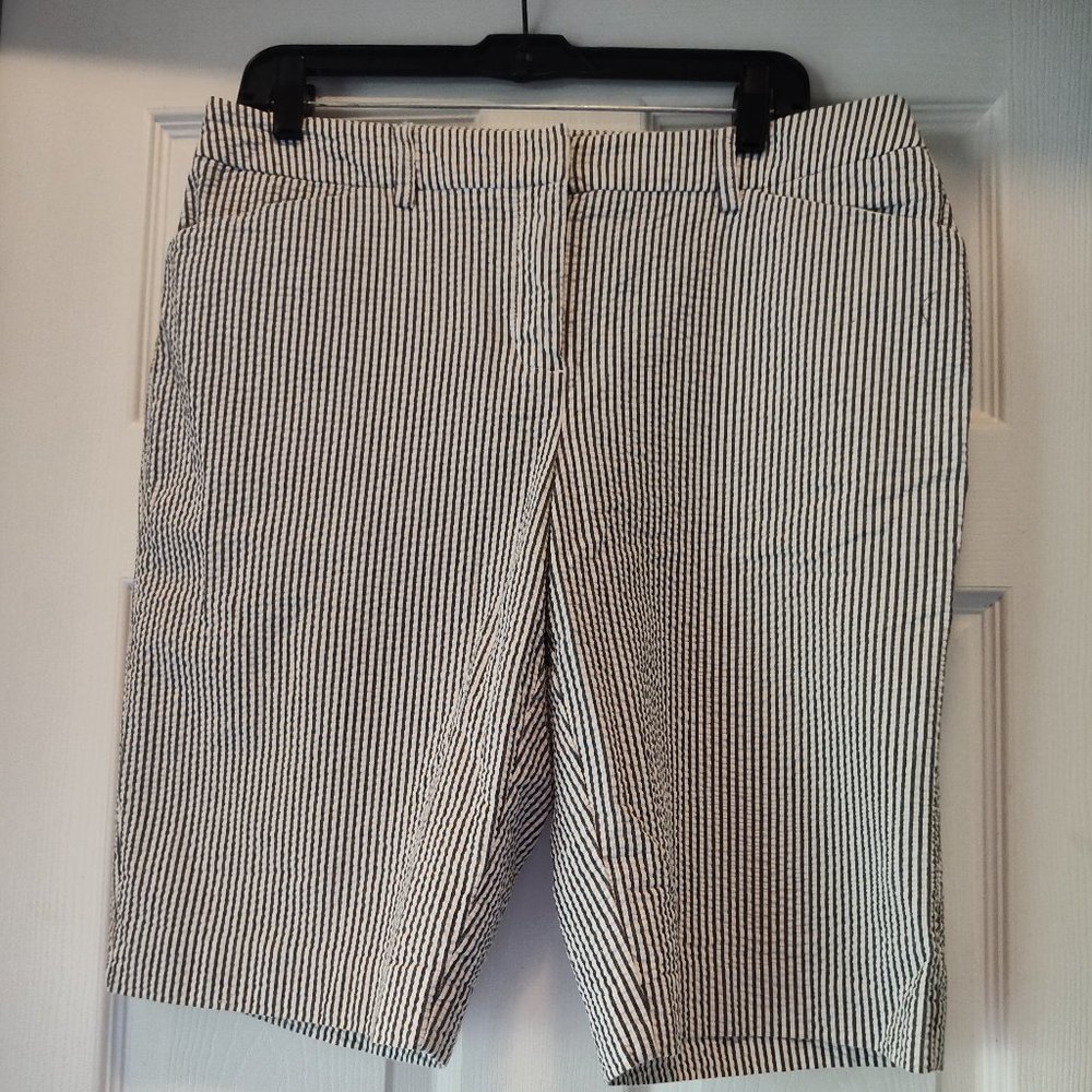 Jones New York Sport Stretch Shorts
